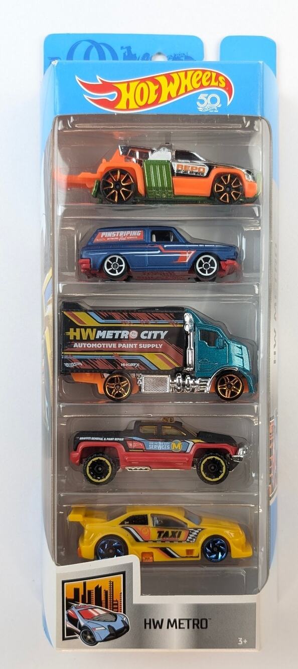 Hot Wheels HW Metro 5-Pack – Repo Duty VW Squareback Hiway Hauler Off-Duty Taxi